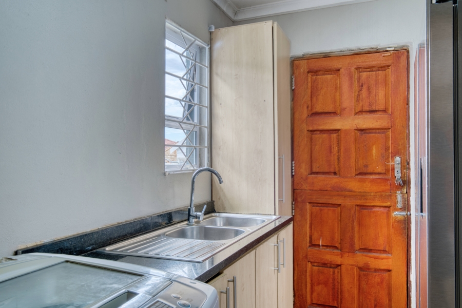 5 Bedroom Property for Sale in Fairview Eastern Cape